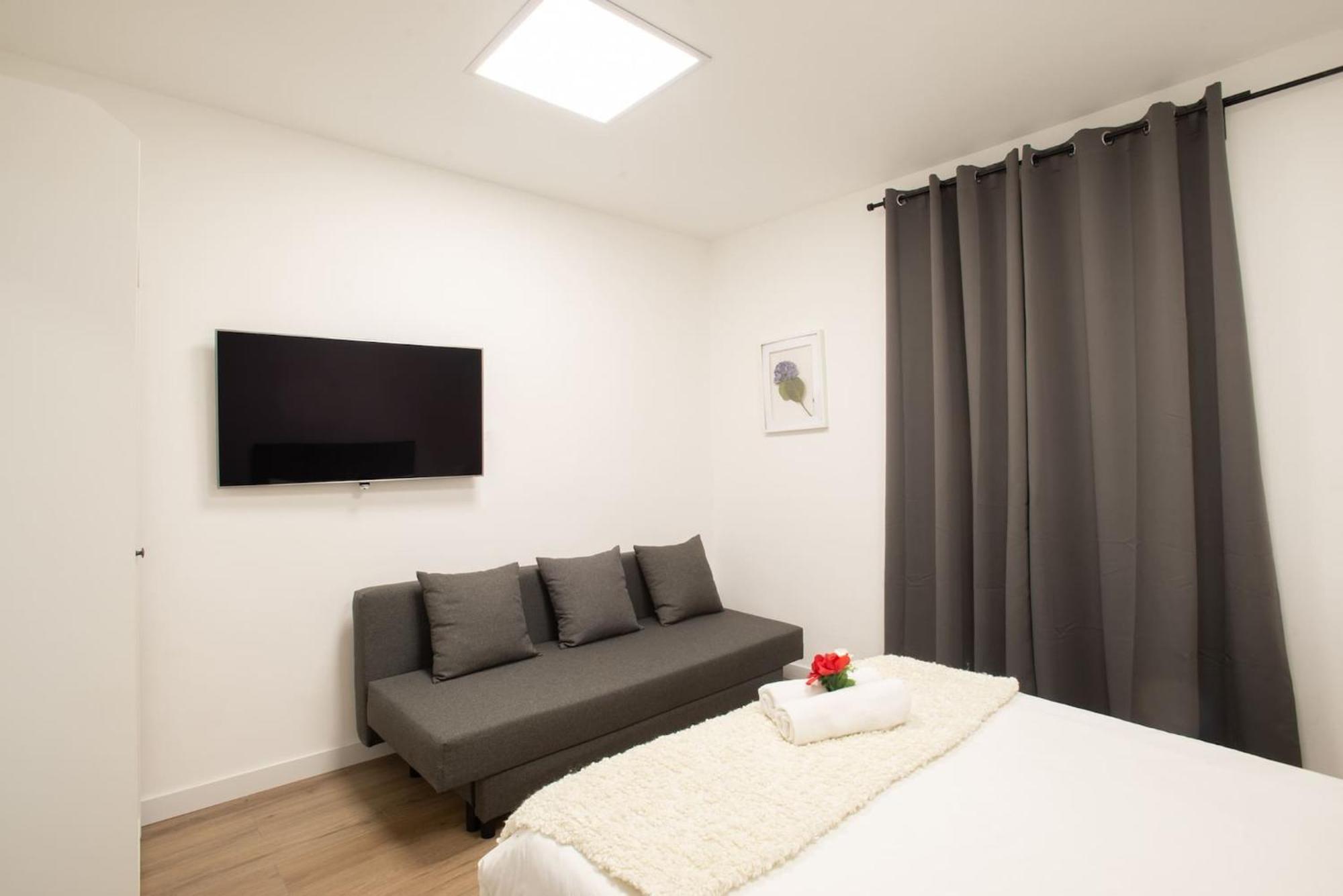Apartamentos Day Madrid Santo Domingo Centro Gran Via Sol Malasana Экстерьер фото