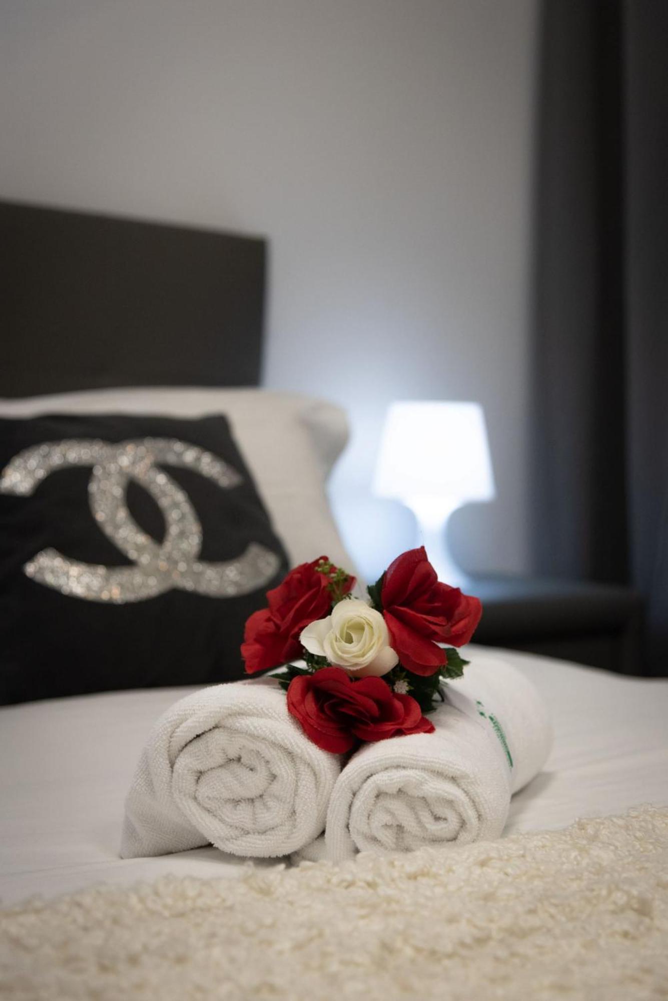 Apartamentos Day Madrid Santo Domingo Centro Gran Via Sol Malasana Экстерьер фото